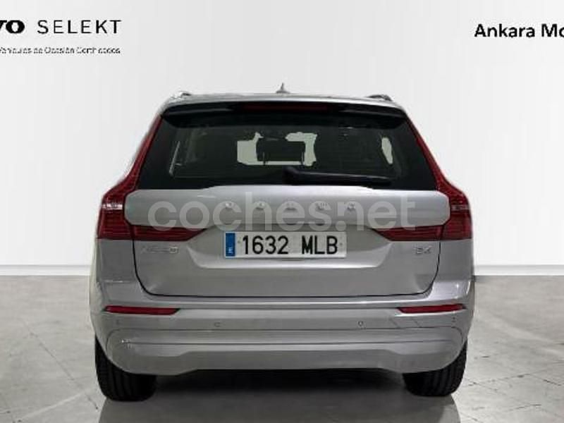 Usado Volvo XC60 Core 197 CV (144 kW) 2023 Gris / plata SUV