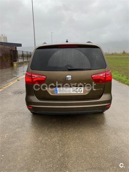 Usado Seat Alhambra Ecomotive 170 CV (125 kW) 2011 Marrón Monovolumen