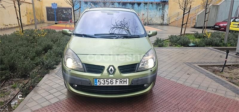 Verde Usado 2008 Renault Scénic II Privilege Monovolumen | 5500 € (Un poco caro) - Imagen 1/4