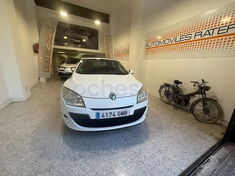 Usado Renault Mégane Dynamique 110 CV (80 kW) 2009 Blanco Berlina