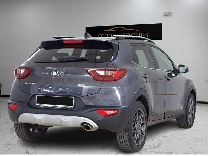 Usado Kia Stonic 100 CV (73 kW) 2020 Negro SUV