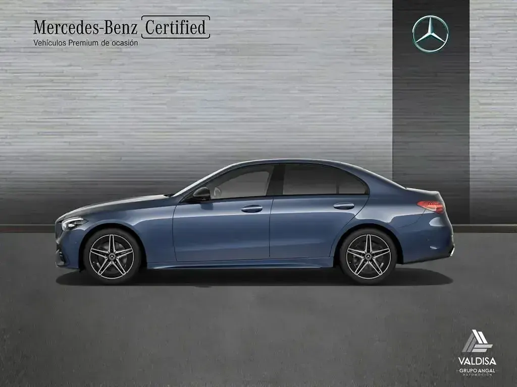 Usado Mercedes C200 AMG line 204 CV (150 kW) 2022 Azul Berlina