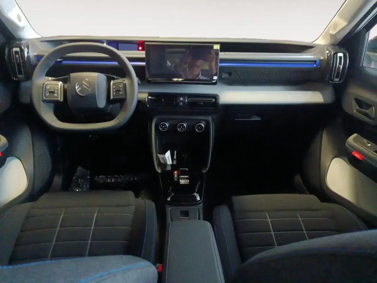 Nuevo Citroën DS6 Business Class 100 CV (73 kW) 2026 Negro