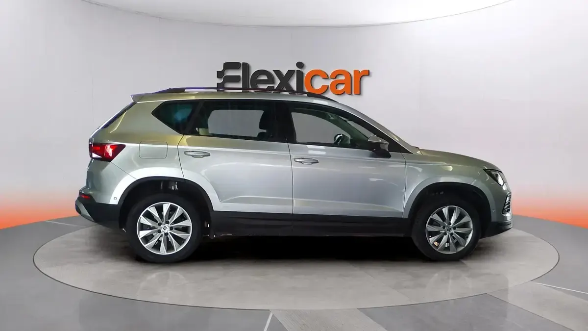 Usado Seat Ateca Style 150 CV (110 kW) 2023 Gris SUV
