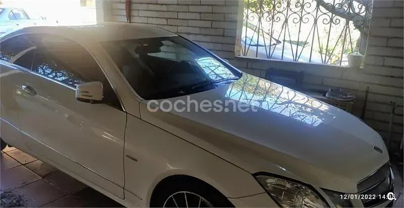 Käytetty Mercedes E250 204 HP (150 kW) 2010 Valkoinen Coupe - kaksiovinen