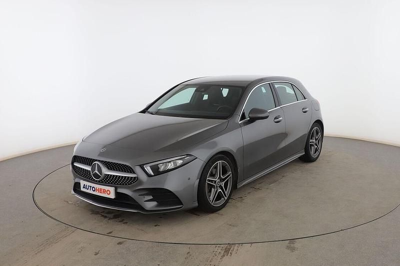 Gris Usado 2020 Mercedes A180 AMG line Utilitario | 26.999 € (Precio justo) - Imagen 1/3