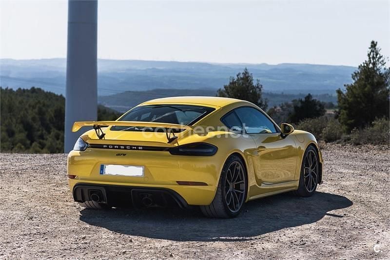 Usado Porsche 718 Cayman GT4 420 CV (308 kW) 2020 Amarillo Coupe