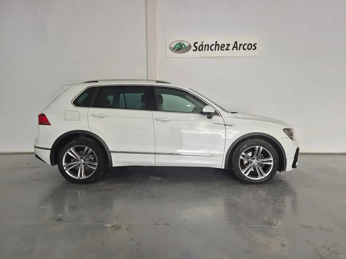 Usado VW Tiguan R-line 150 CV (110 kW) 2020 Blanco SUV