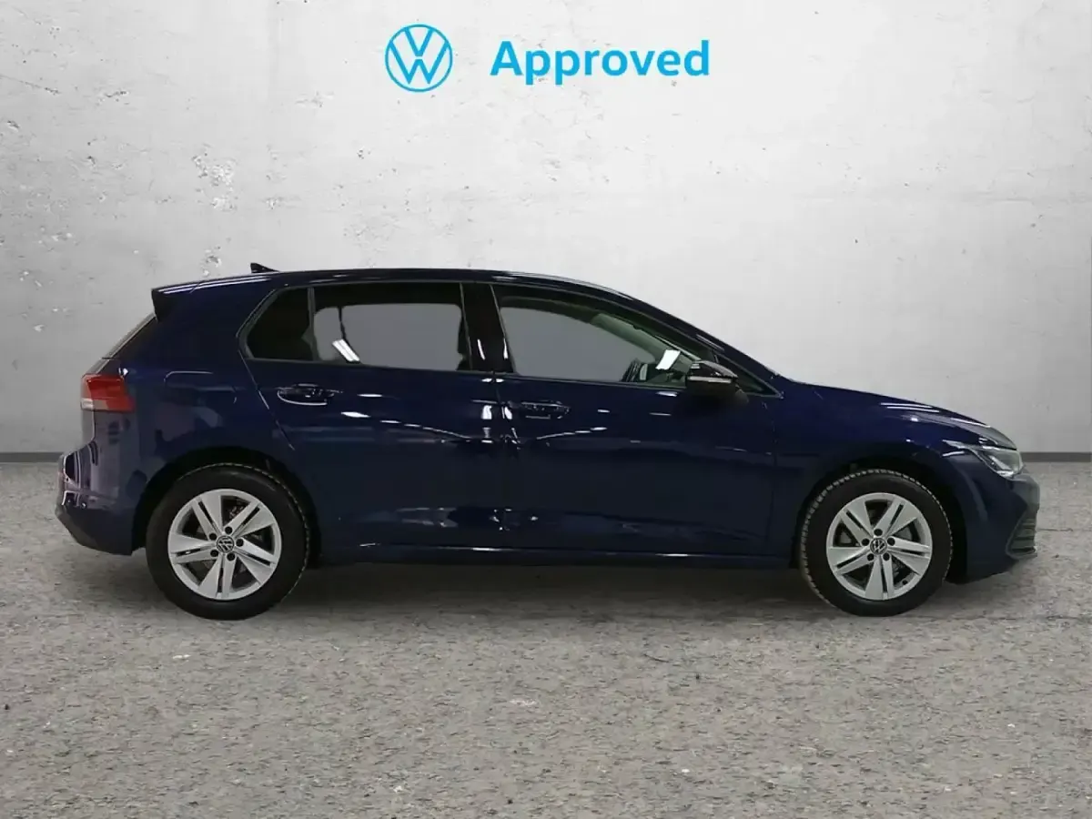 Usado VW Golf VIII Life 115 CV (84 kW) 2023