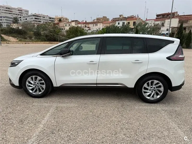 Begagnad Renault Espace Zen 160 HK (117 kW) 2017 Vit Minibuss