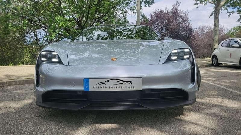 Plateado Usado 2021 Porsche Taycan 4S Berlina | 65.000 € (Precio justo) - Imagen 1/4