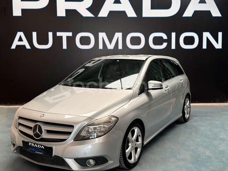 Gris / plata Usado 2015 Mercedes B180 Monovolumen | 12.000 € (Precio justo) - Imagen 1/4