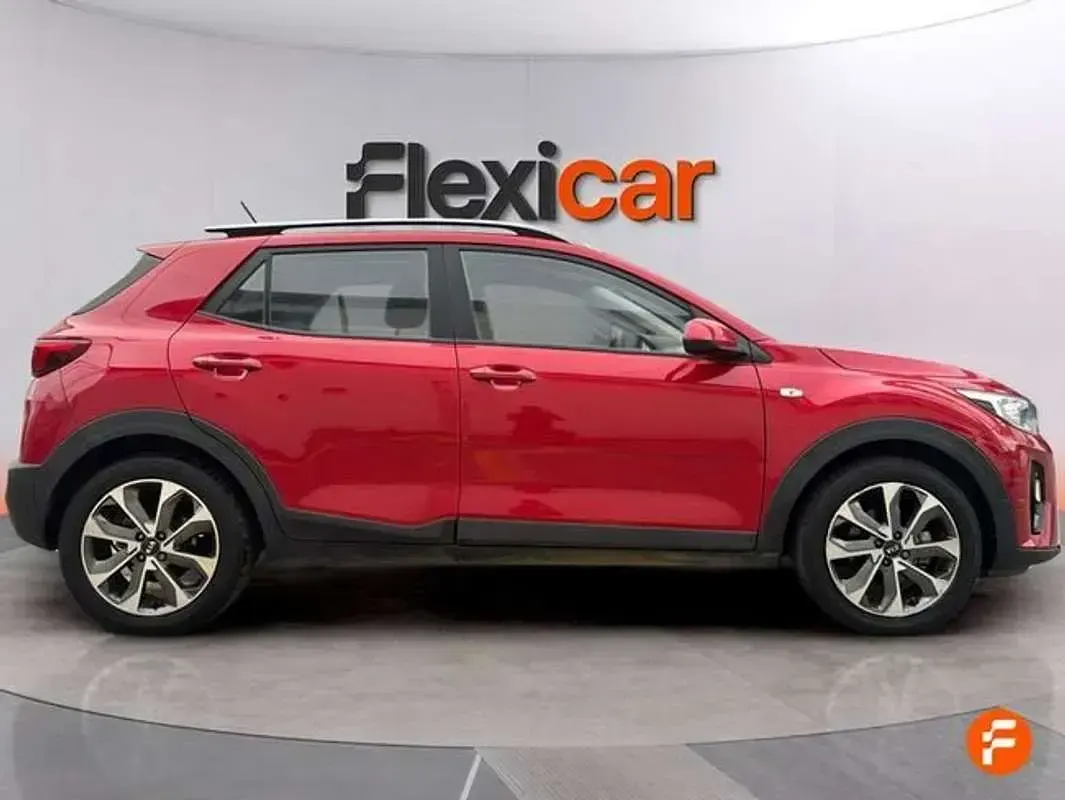 Usado Kia Stonic 101 CV (74 kW) 2019 Burdeos SUV