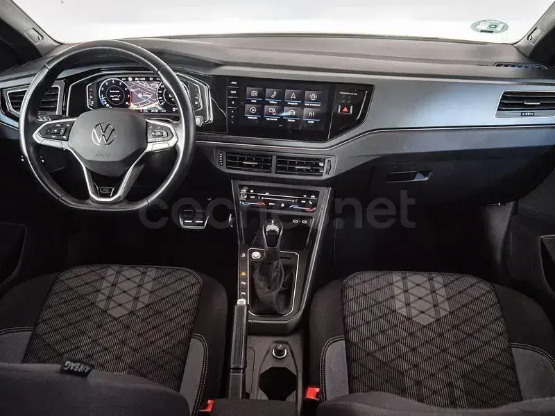 Usado VW Taigo R-line 150 CV (110 kW) 2024 Rojo SUV