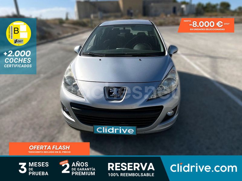Gris / plata Usado 2013 Peugeot 207 Berlina | 5190 € (Buen precio) - Imagen 1/3