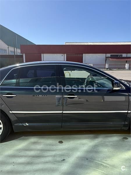 Usado VW Phaeton 225 CV (165 kW) 2006 Azul Berlina