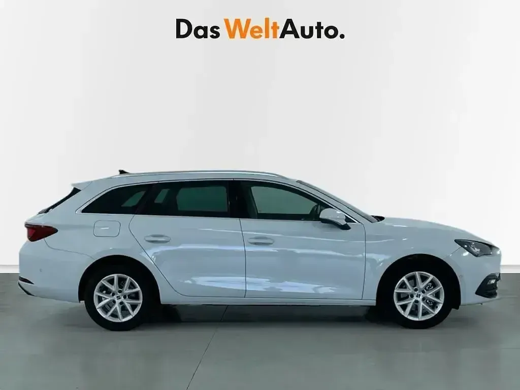 Usado Seat Leon Style 116 CV (85 kW) 2025 Blanco Familiar