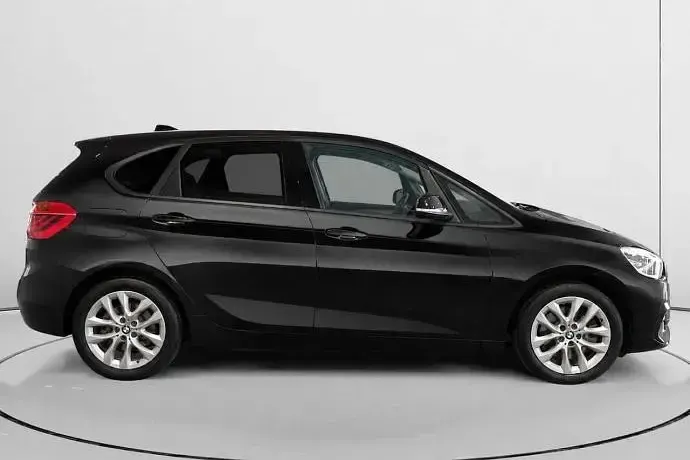 Usado BMW 225 Active Tourer iPerformance 224 CV (164 kW) 2021 Monovolumen