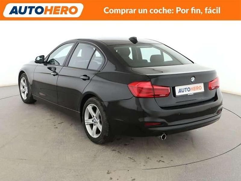 Usado BMW 318 Advantage 150 CV (110 kW) 2016 Negro Berlina