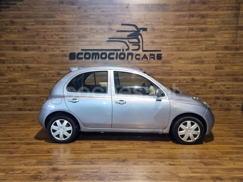 Usado Nissan Micra 80 CV (58 kW) 2005 Gris / plata Berlina