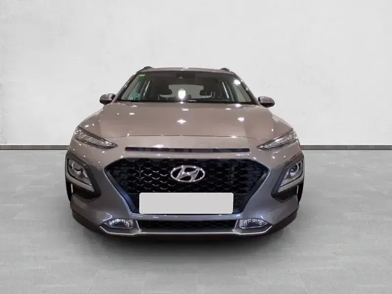 Usado Hyundai Kona 120 CV (88 kW) 2018 Gris / plata SUV