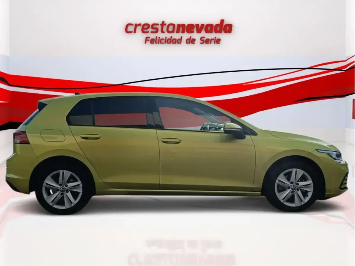 Usado VW Golf VIII Life 150 CV (110 kW) 2021 Amarillo