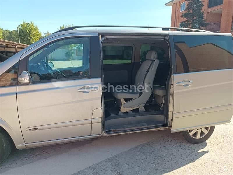 Usado Mercedes Viano 150 CV (110 kW) 2005 Gris / plata Monovolumen