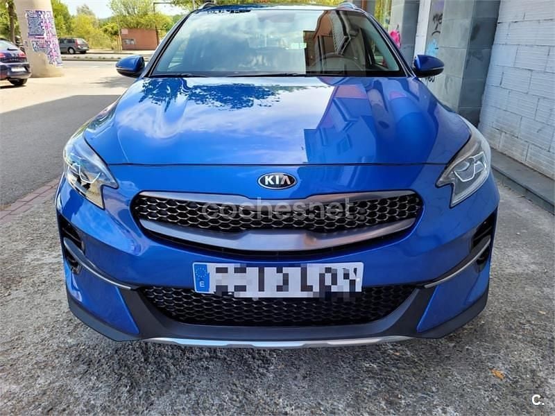Usado Kia XCeed 120 CV (88 kW) 2019 Azul SUV