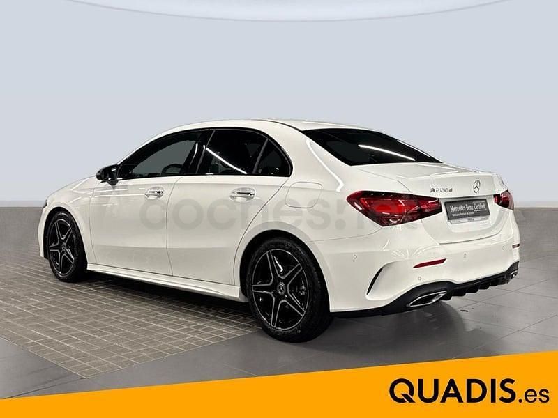 Usado Mercedes A200 AMG line 150 CV (110 kW) 2024 Blanco polar Berlina