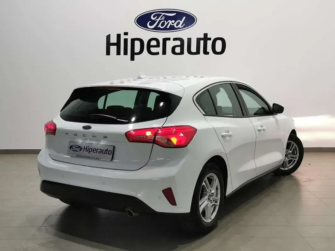 Usado Ford Focus Trend+ 120 CV (88 kW) 2020 Blanco Utilitario