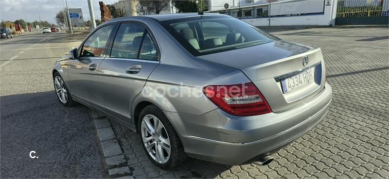 Usado Mercedes C220 170 CV (125 kW) 2012 Gris / plata Familiar