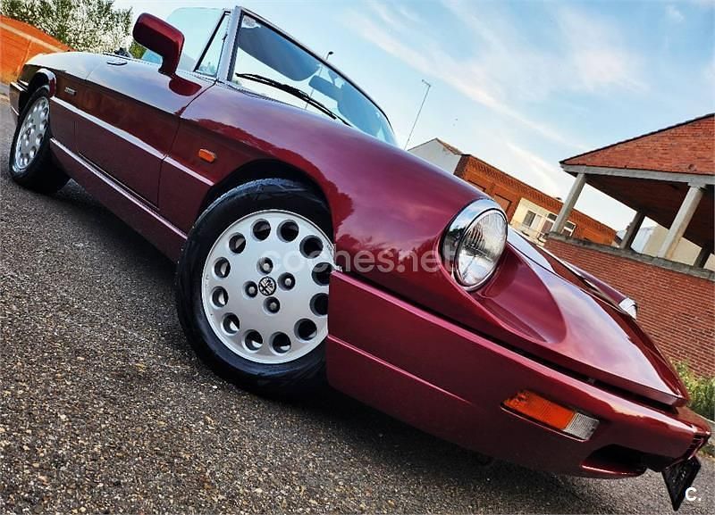 Usado Alfa Romeo Spider 126 CV (92 kW) 1990 Granate Descapotable