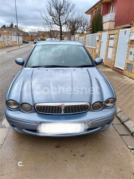 Usado Jaguar X-type Classic 130 CV (95 kW) 2004 Gris / plata Familiar