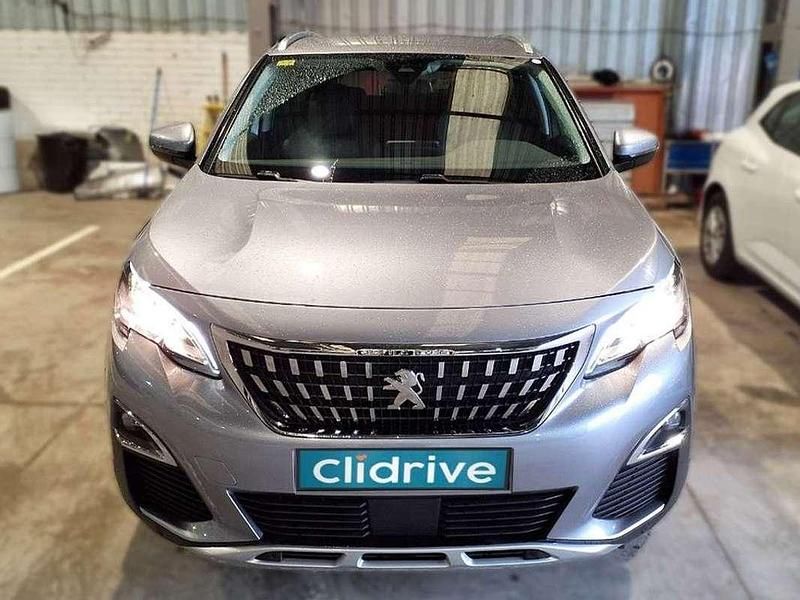 Usado Peugeot 3008 Allure 131 CV (96 kW) 2020 Gris SUV