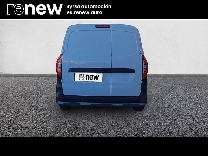 Usado Renault Kangoo 75 CV (55 kW) 2022 Blanco Monovolumen