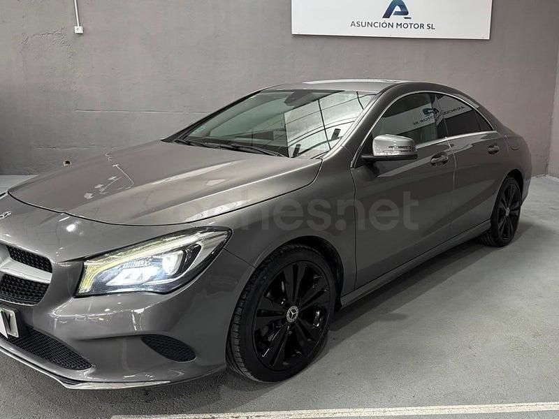 Usado Mercedes CLA200 136 CV (100 kW) 2018 Gris / plata Berlina