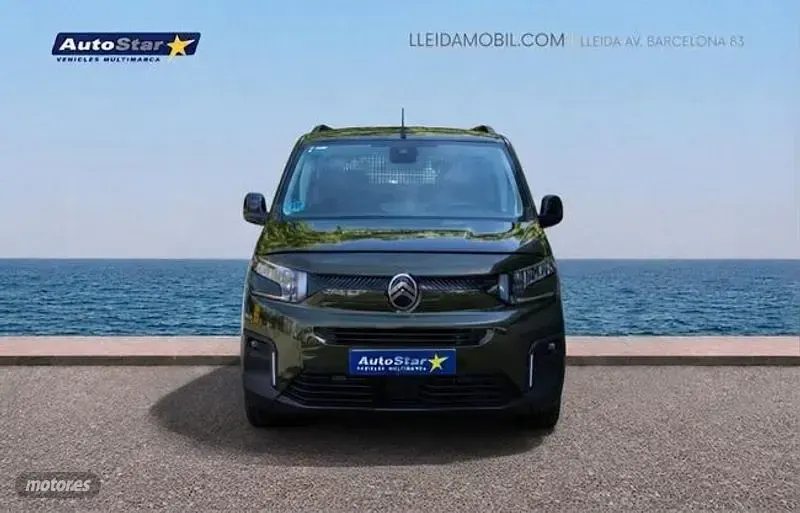Usado Citroën Berlingo 102 CV (75 kW) 2024 Verde Monovolumen