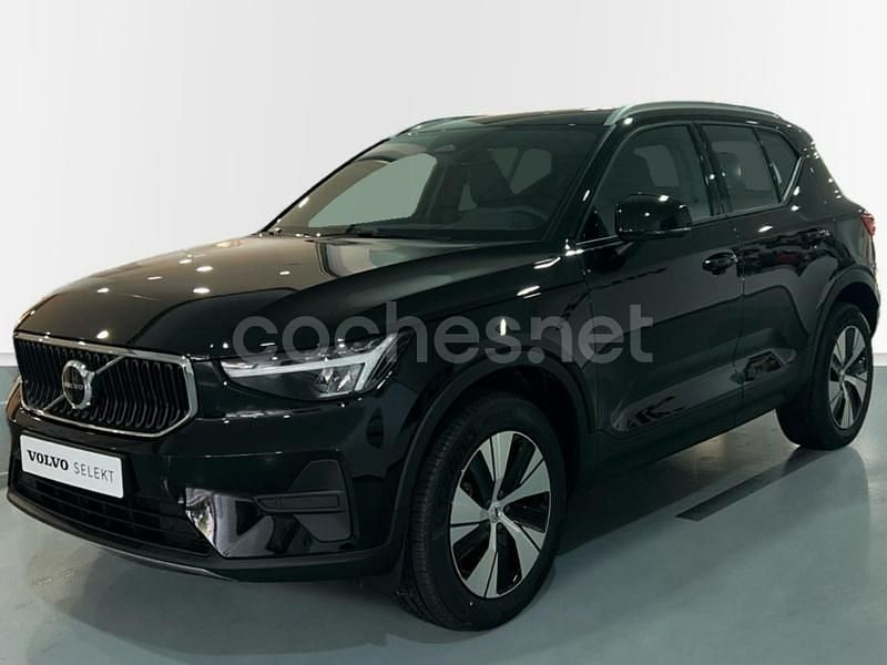 Negro Nuevo 2025 Volvo XC40 Core SUV | 36.900 € (Precio justo) - Imagen 1/4