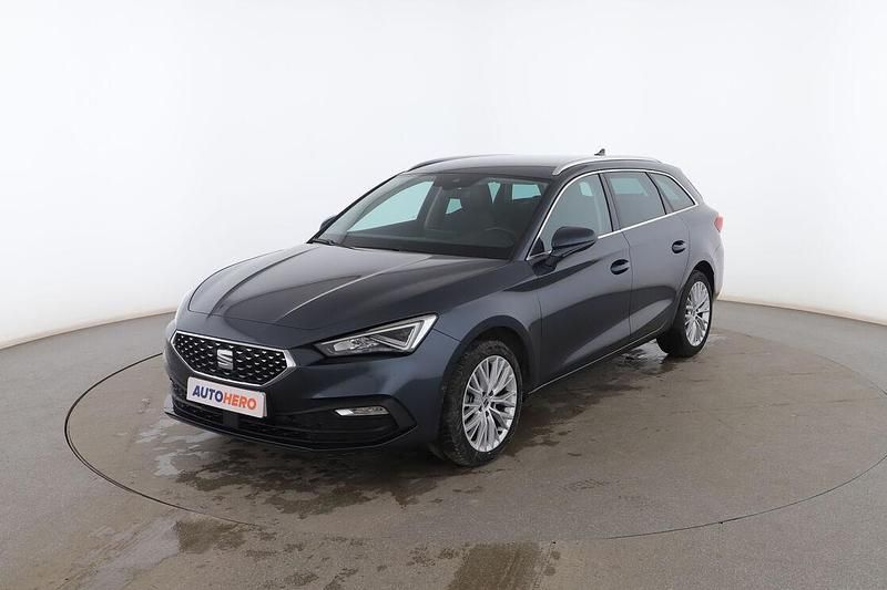 Usado Seat Leon XCELLENCE 131 CV (96 kW) 2022 Gris Familiar