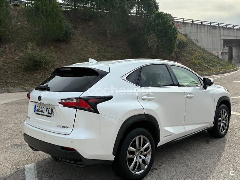 Usado Lexus NX300h Business Edition 197 CV (144 kW) 2017 Blanco SUV