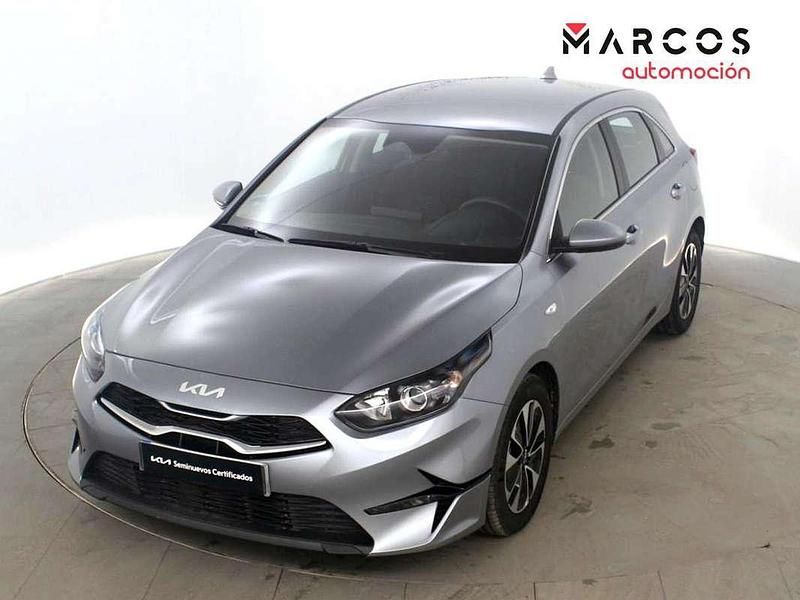 Usado Kia Ceed 101 CV (74 kW) 2025 Plateado Utilitario