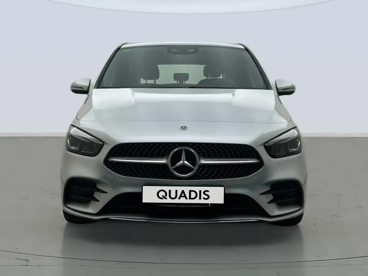 Usado Mercedes B200 150 CV (110 kW) 2021 Gris plata Utilitario