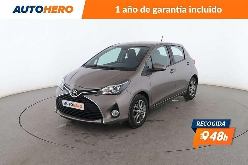 Gris Usado 2015 Toyota Yaris Active Utilitario | 11.399 € (Precio justo) - Imagen 1/3