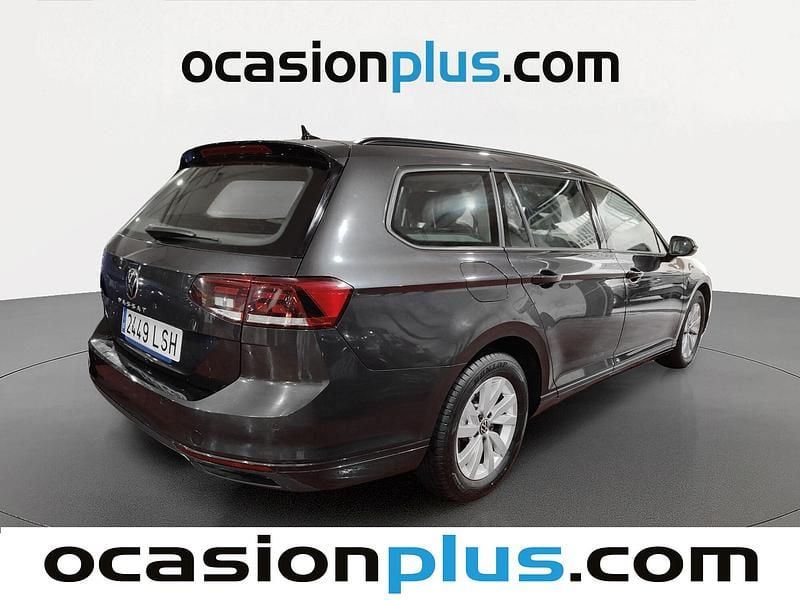 Usado VW Passat Business 122 CV (89 kW) 2021 Gris Familiar