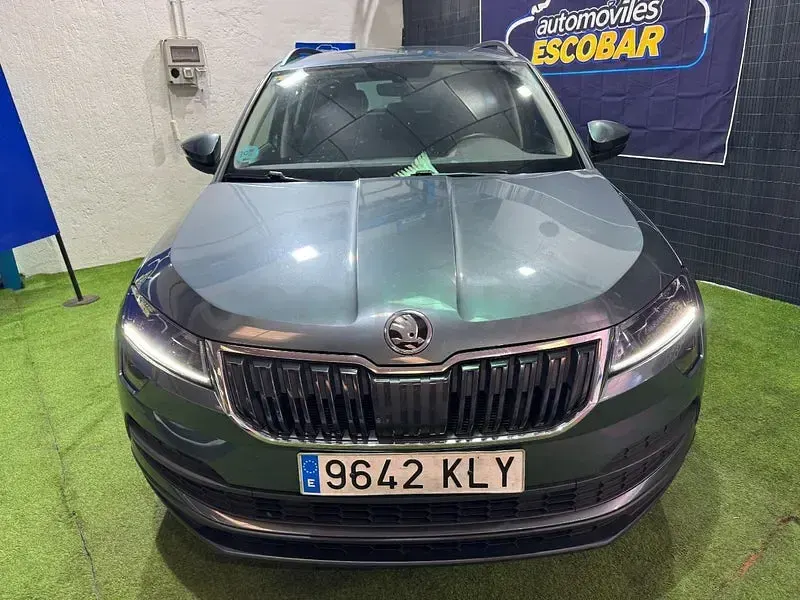 Usado Skoda Karoq Style 150 CV (110 kW) 2018 Gris / plata SUV