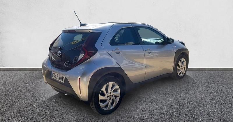 Usado Toyota Aygo X Play 72 CV (52 kW) 2024 SUV