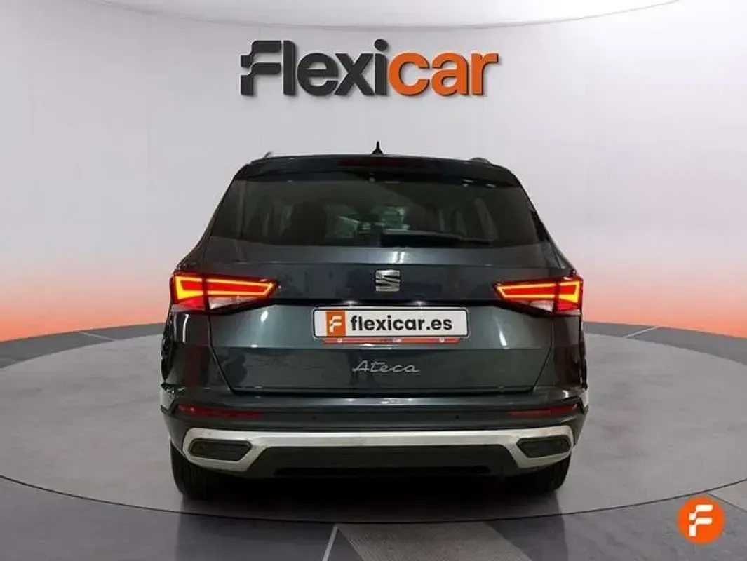 Usado Seat Ateca Style 150 CV (110 kW) 2021 Gris SUV