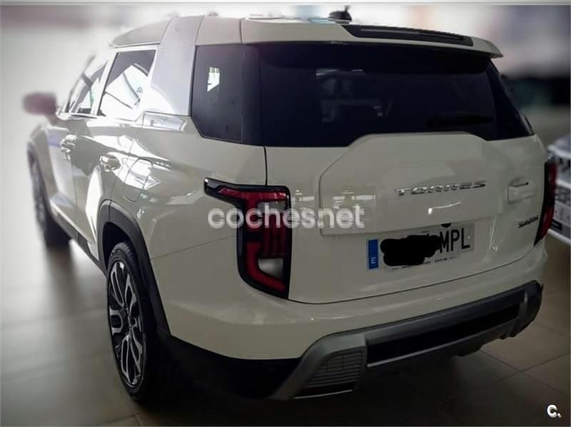 Blanco Usado 2024 Ssangyong (KGM) Torres SUV | 33.500 € - Imagen 1/4