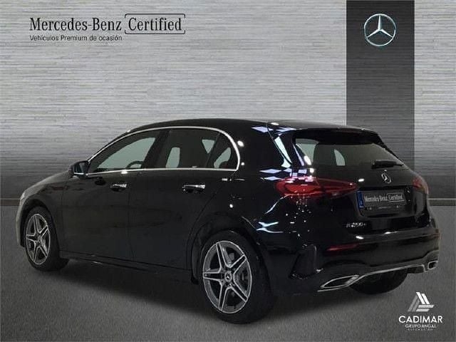 Usado Mercedes A250 AMG line 218 CV (160 kW) 2024 Negro Berlina