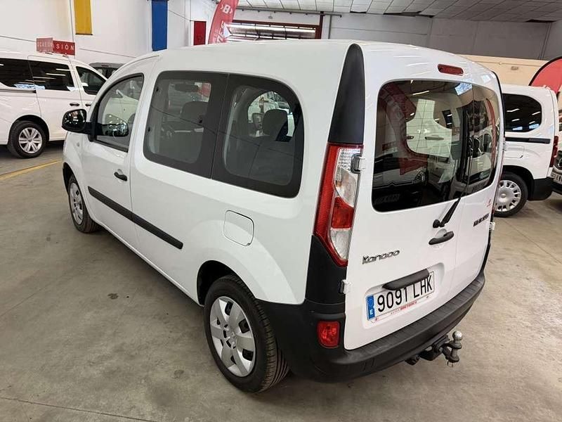 Usado Renault Kangoo 95 CV (69 kW) 2020 Blanco Familiar
